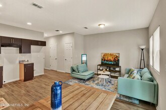 6033 Carolines Ct in Jacksonville, FL - Building Photo - Building Photo