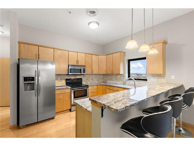 270 4th St E in St. Paul, MN - Building Photo - Building Photo