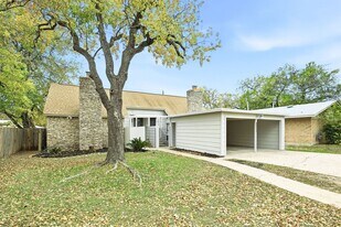 2711 St Edwards Cir in Austin, TX - Building Photo