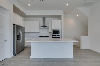 3343 Birdseye Maple Ave in Henderson, NV - Building Photo - Building Photo