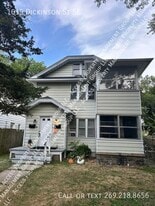 1015 Dickinson St SE in Grand Rapids, MI - Building Photo