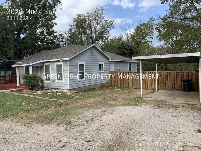 3020 Mims St in Fort Worth, TX - Building Photo - Building Photo