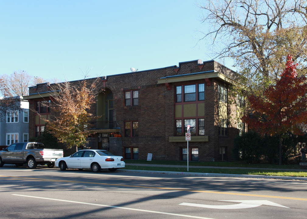 3247 Lyndale Ave S in Minneapolis, MN - Building Photo