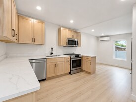 105 Watson Ave in Blacksburg, VA - Building Photo