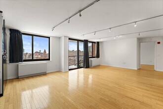 700 Grove St in Jersey City, NJ - Building Photo - Building Photo