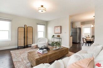 4520 W 11th Pl in Los Angeles, CA - Building Photo - Building Photo