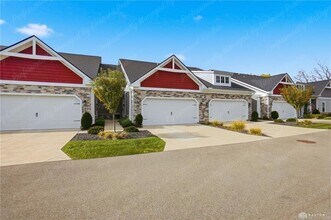 629 Bungalow Ct in Beavercreek, OH - Building Photo - Building Photo