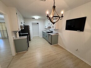 1217 Avondale Dr in Dothan, AL - Building Photo - Building Photo