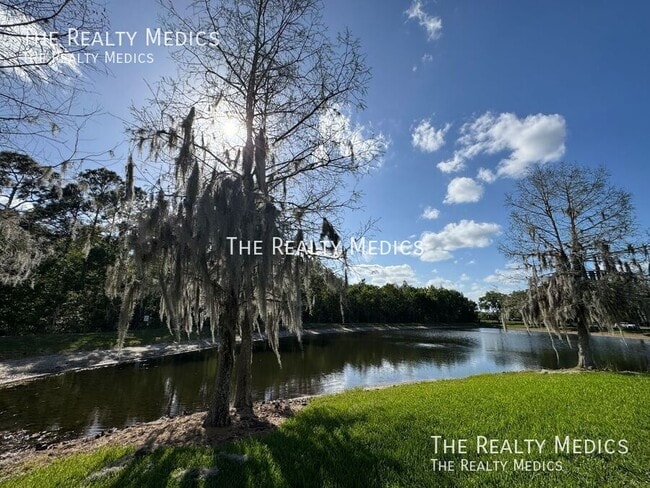 5926 Tivoli Gardens Blvd in Orlando, FL - Building Photo - Building Photo