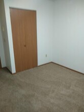 201 7th Ave SE in Rugby, ND - Foto de edificio - Building Photo