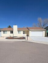 630 San Gabriel Pl in Colorado Springs, CO - Building Photo