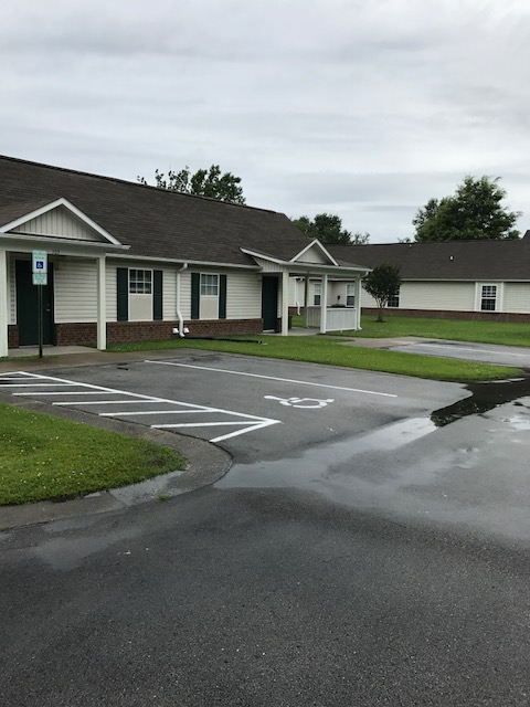 Meadow Crossing in Beulaville, NC - Building Photo