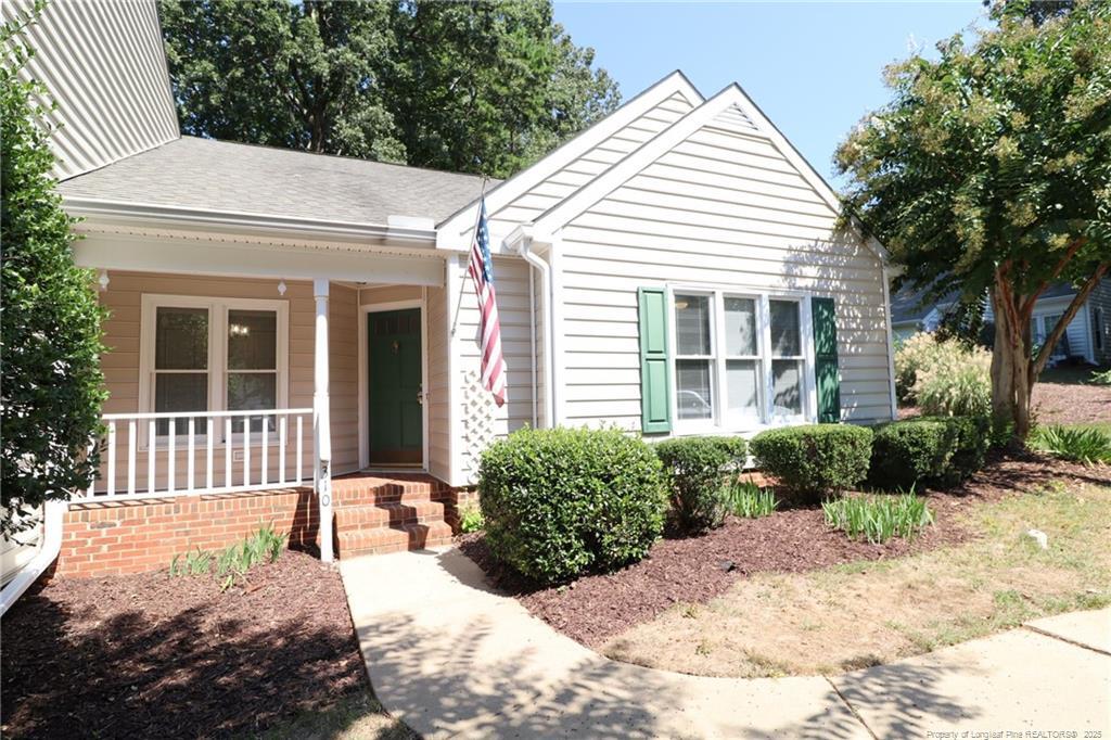310 Riverwalk Cir in Cary, NC - Building Photo
