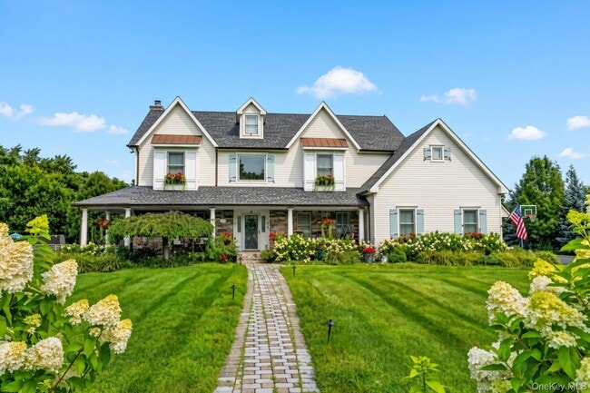 property at 3 Canterbury Ln