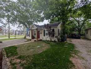 101 Maple Ln in Norman, OK - Building Photo - Building Photo