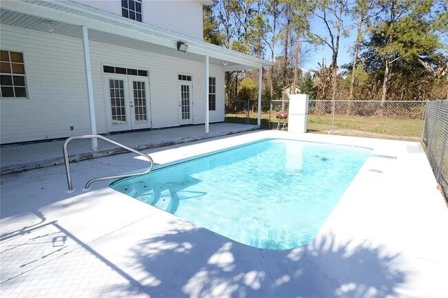 3212 Tina Marie Dr in Zephyrhills, FL - Building Photo - Building Photo