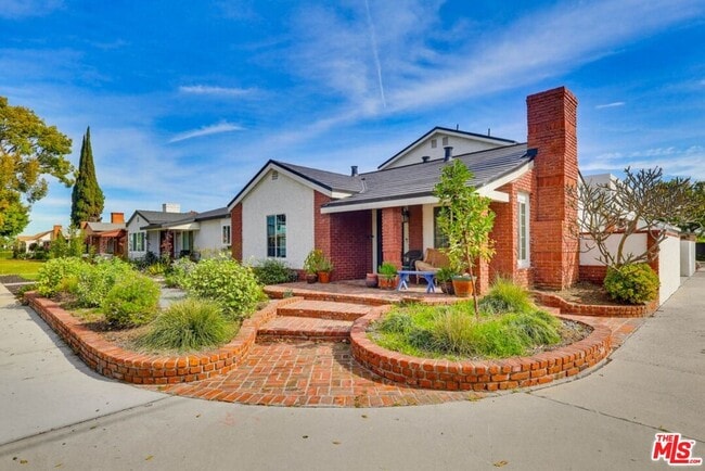 property at 2200 Easy Ave