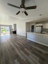 2425 Cranston Dr in Escondido, CA - Building Photo