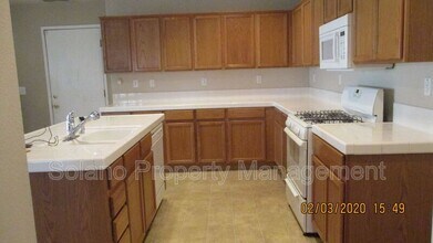 3124 Puffin Cir in Fairfield, CA - Building Photo - Building Photo