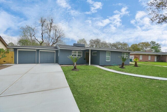property at 1801 Oaks Dr