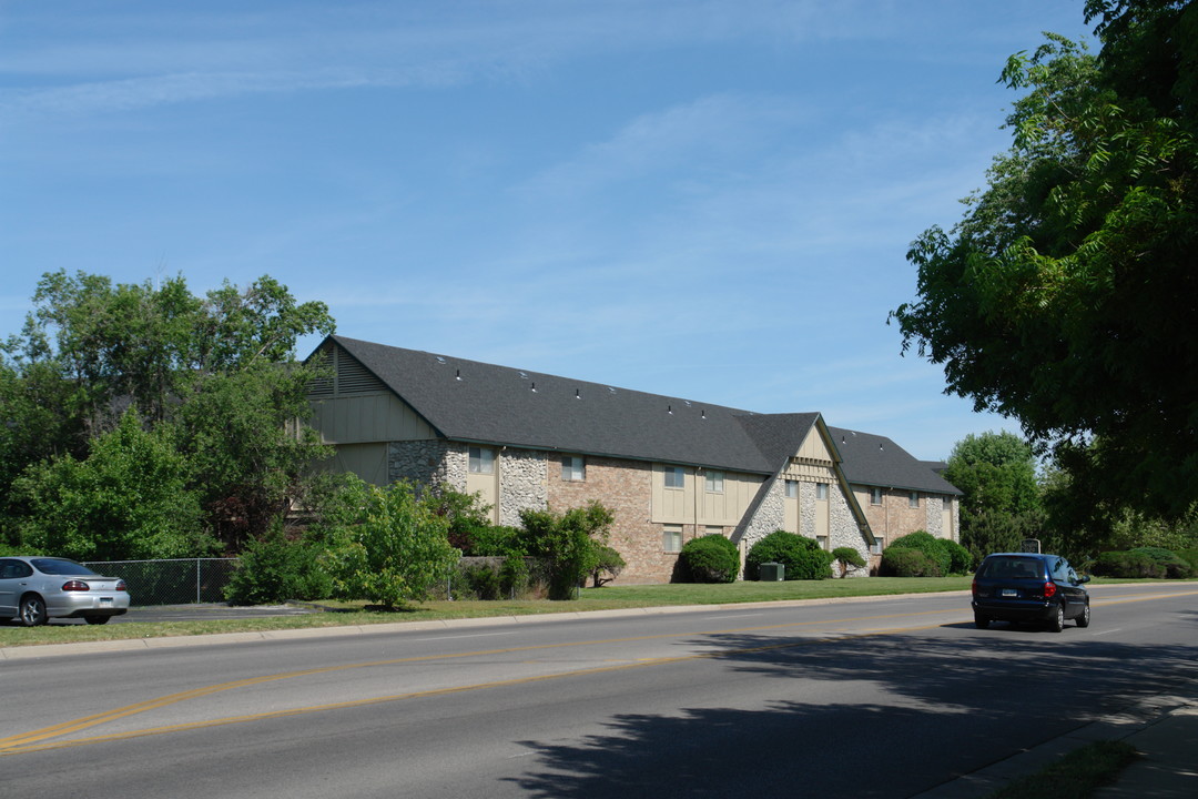 Stratford West Apartments in Wichita, KS - Foto de edificio