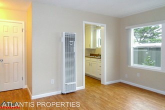601 Middle Rd in Belmont, CA - Building Photo - Building Photo