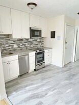 1027 Commonwealth Avenue in Boston, MA - Building Photo