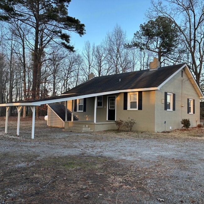 2062 Aunt Hattie Ln in Rocky Mount, NC - Building Photo - Building Photo