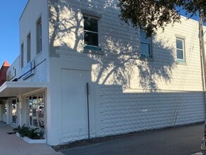 512 Canal St, Unit 2 in New Smyrna Beach, FL - Building Photo - Building Photo