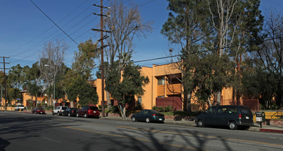 Kittridge Gardens Apartments in Reseda, CA - Building Photo - Building Photo