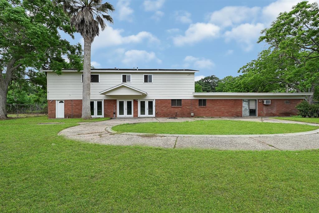 141 Atwood St in Freeport, TX - Foto de edificio