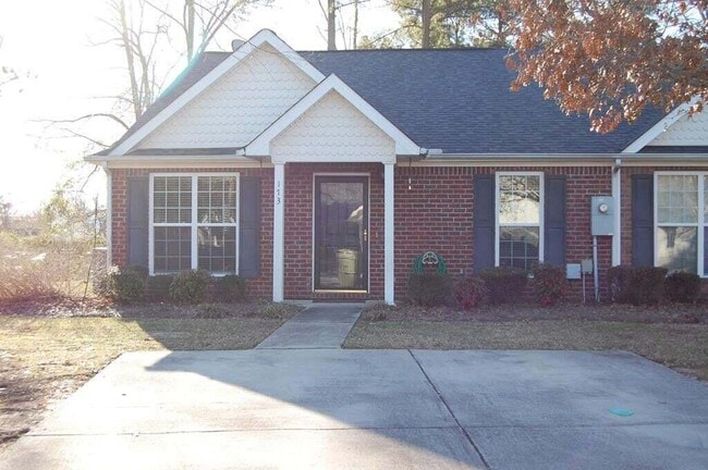 property at 173 Kendallwood Ct