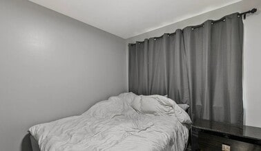 4935 S 129th St in Omaha, NE - Building Photo - Building Photo