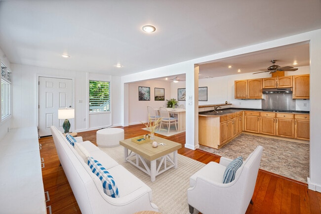 330 Lapa Pl in Kailua, HI - Building Photo - Building Photo