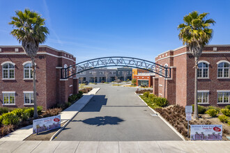 Artisan Cove in Richmond, CA - Foto de edificio - Building Photo