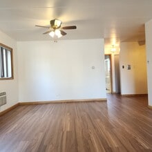 10332 S Komensky Ave in Oak Lawn, IL - Building Photo - Building Photo