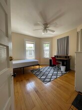33 Rich St, Unit 33-1 in Waltham, MA - Building Photo - Building Photo