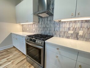 326 N Michigan Ave, Unit 3N in Chicago, IL - Building Photo - Building Photo