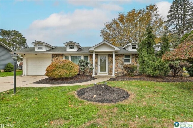 900 Mine Lane Rd in Easton, PA - Foto de edificio - Building Photo