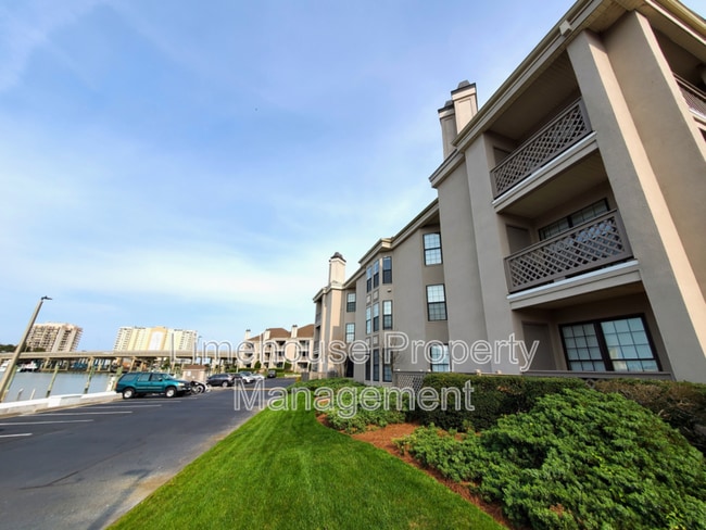 405 Harbour Point in Virginia Beach, VA - Building Photo - Building Photo