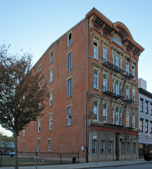 1810 Elm St in Cincinnati, OH - Foto de edificio