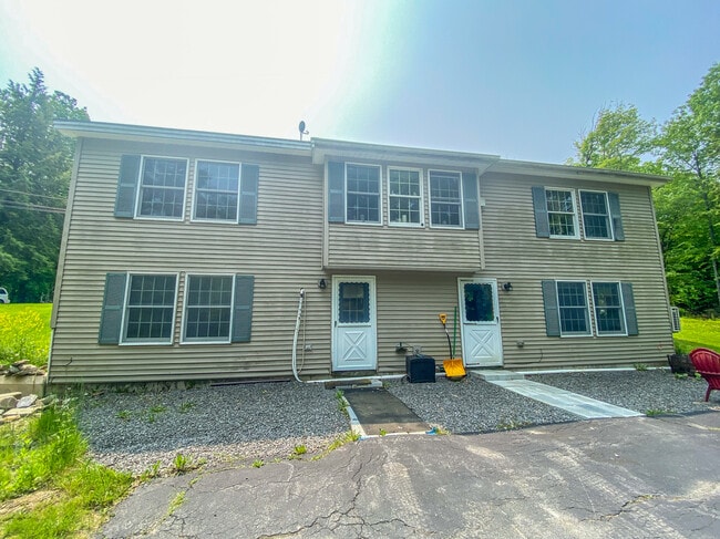 10 Dumas Dr, Unit 3