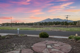 3515 W Lois Ln in Flagstaff, AZ - Building Photo - Building Photo