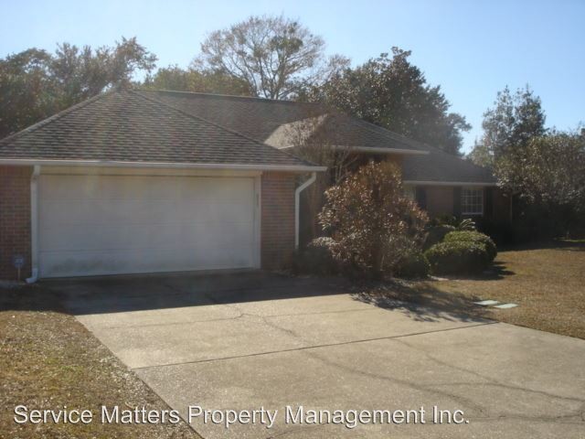 5961 Moors Oaks Dr in Milton, FL - Building Photo - Building Photo