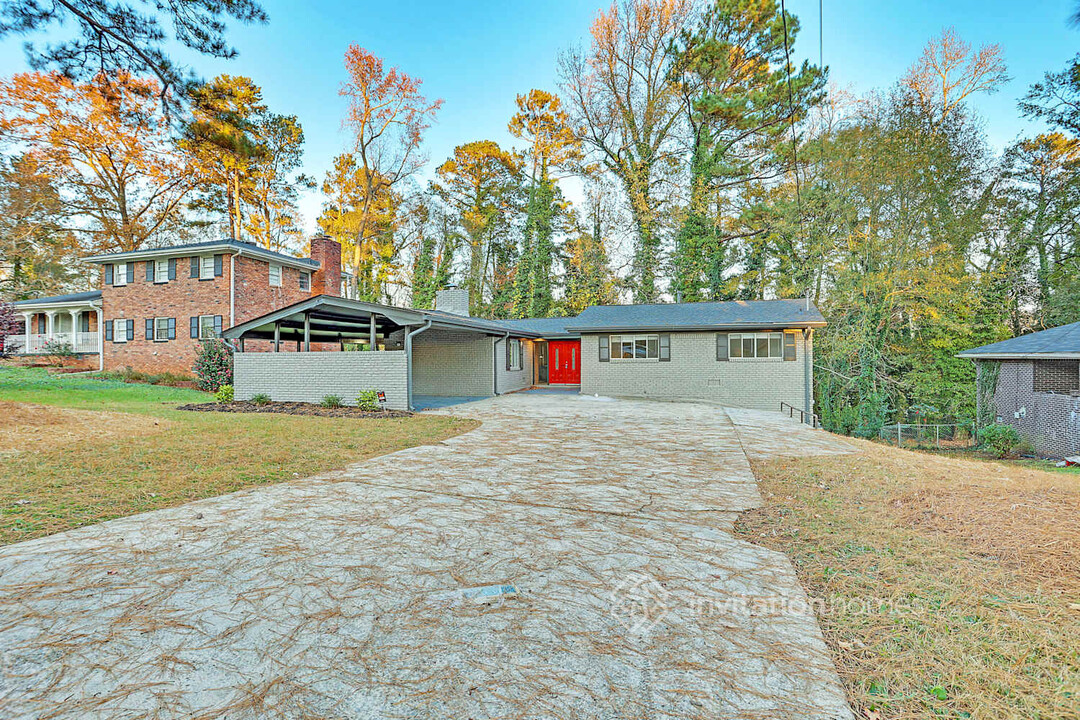 2708 Aquamist Dr in Decatur, GA - Building Photo