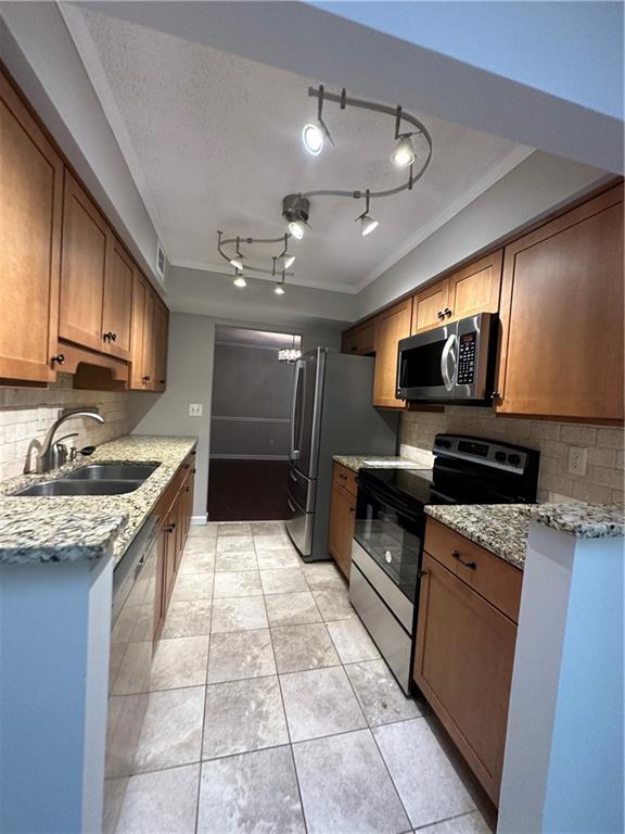 property at 1515 Huntingdon Chase