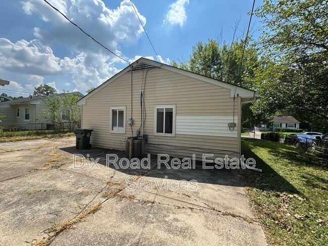 4613 Nevada Ave in Dayton, OH - Foto de edificio - Building Photo