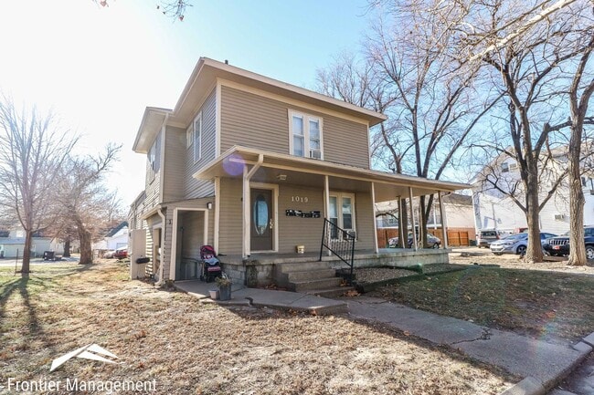 1019 Moro St in Manhattan, KS - Building Photo - Building Photo