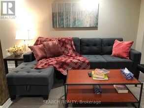 3195 Polo Pl in Mississauga, ON - Building Photo - Building Photo