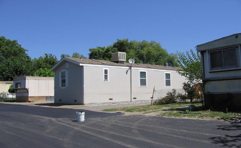 Hamilton City Mobile Home Community in Hamilton City, CA - Building Photo